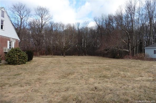 33 Elm St, Enfield, CT 06082